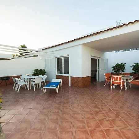 Lovely + Pool In Maspalomas 度假居