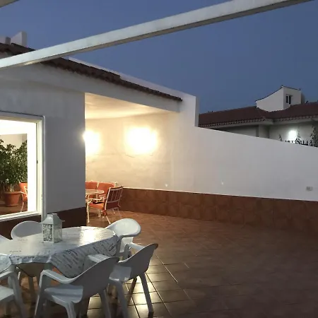 Lovely + Pool In Maspalomas 度假居 *